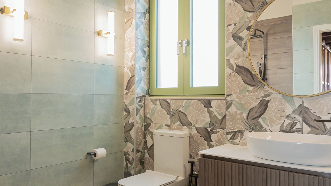 Photo of Bathroom in Katakolo