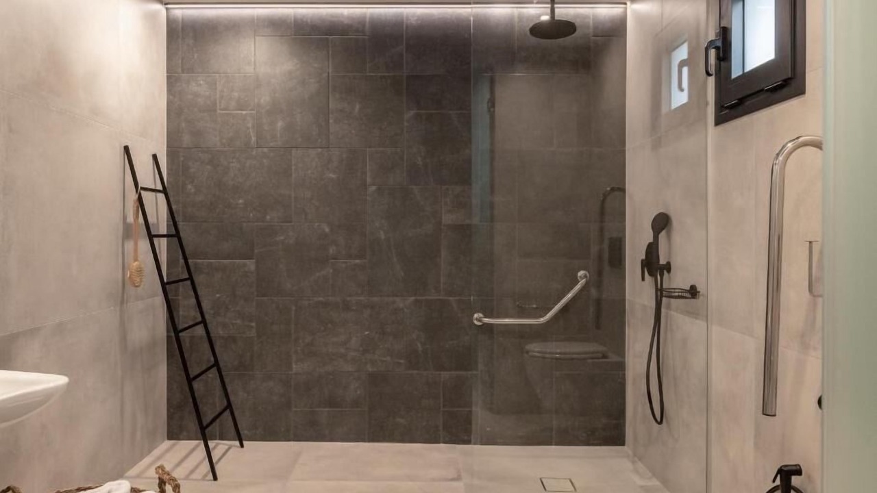 Photo of Bathroom in Malia