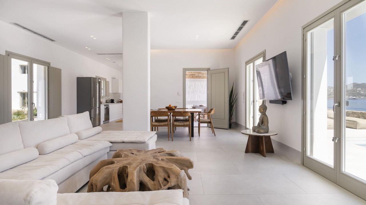 Photo of Livingroom in Ornos