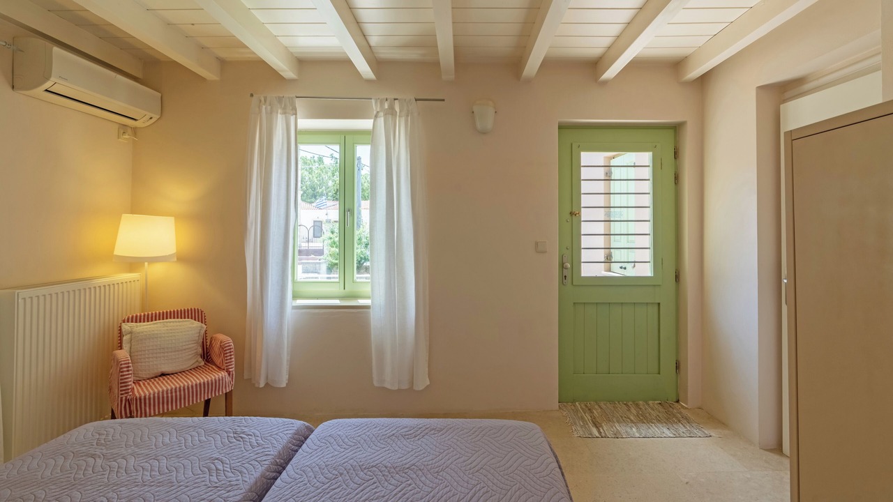 Photo of Bedroom in Armenoi