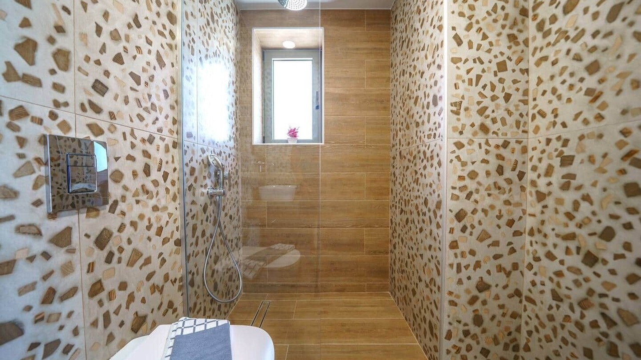 Photo of Bathroom in Platanos