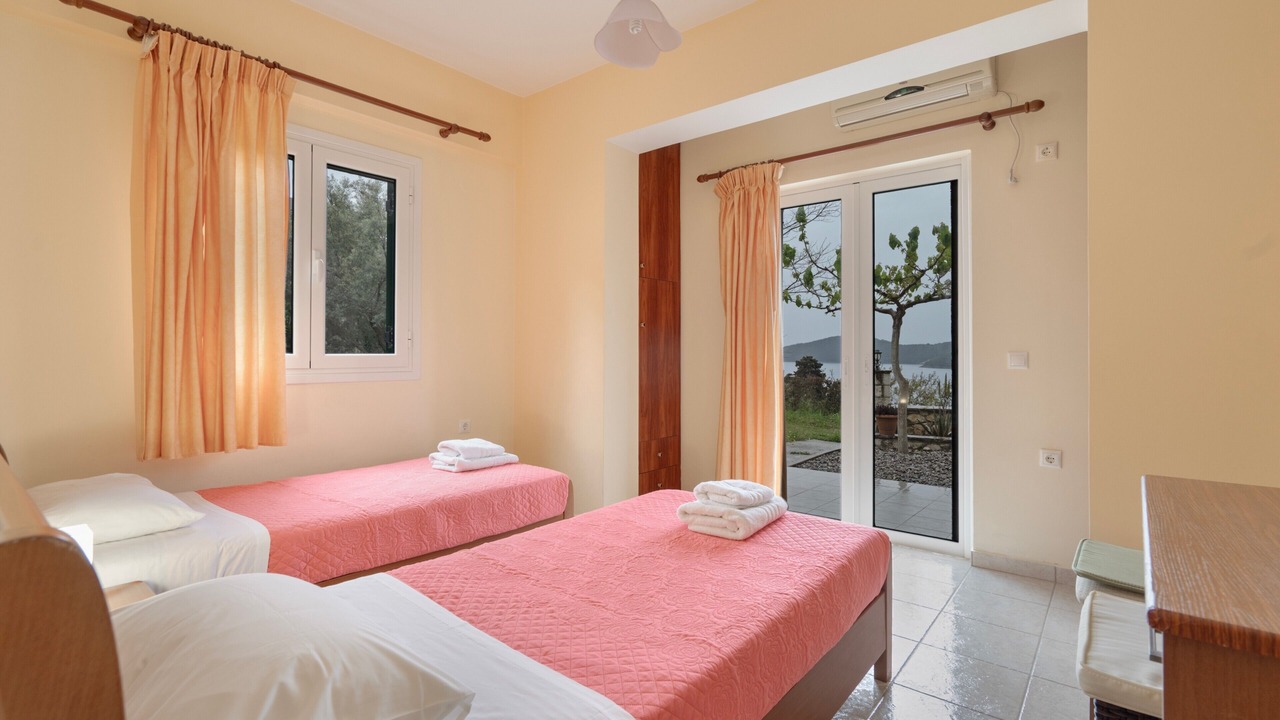 Photo of Bedroom in Mikros Gialos