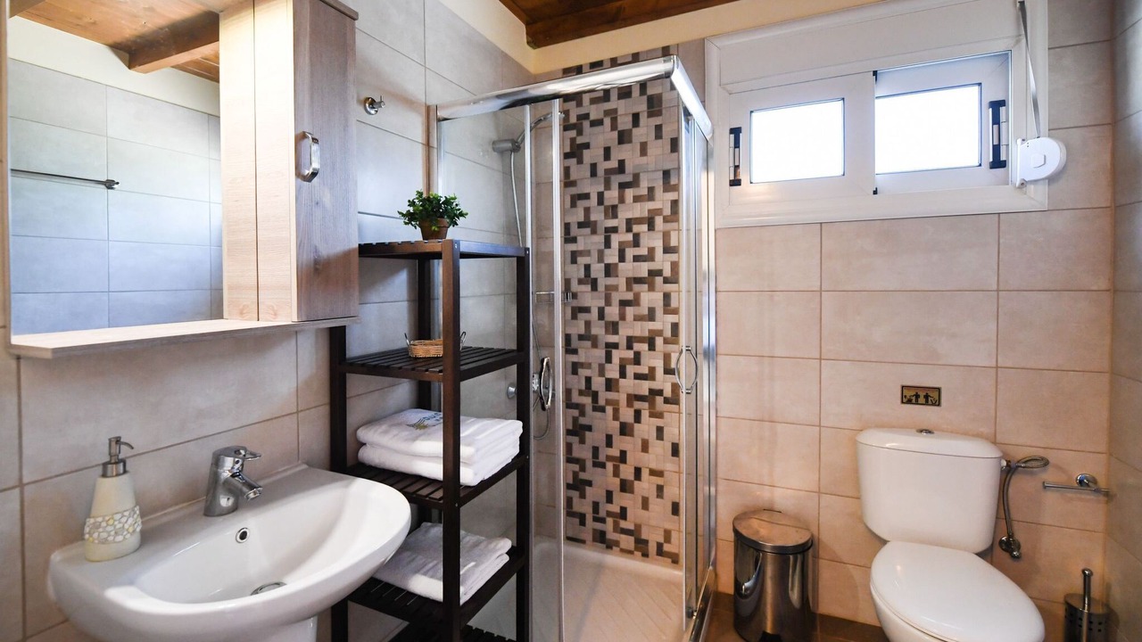 Photo of Bathroom in Agios Ioannis