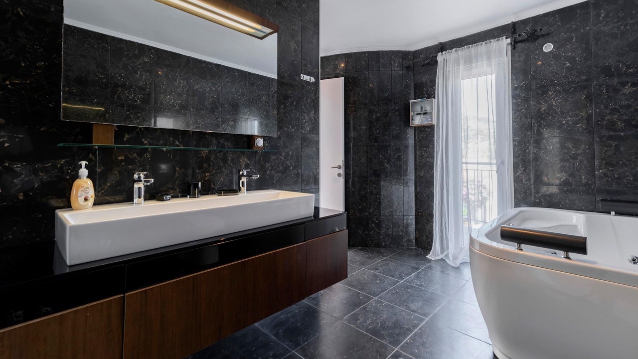 Photo of Bathroom in Gennadi