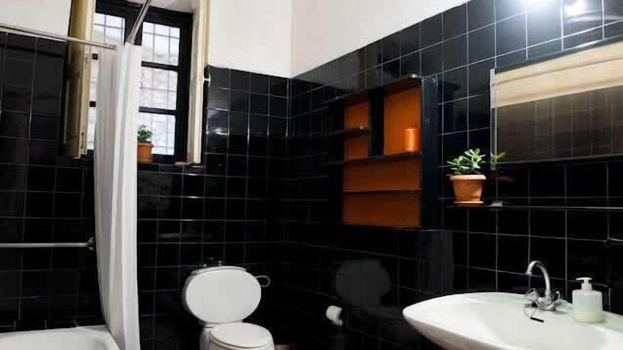 Photo of Bathroom in Ios Town