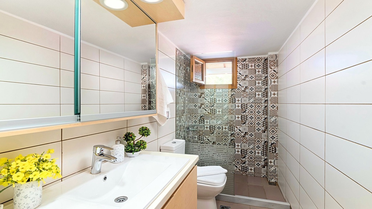 Photo of Bathroom in Vathi