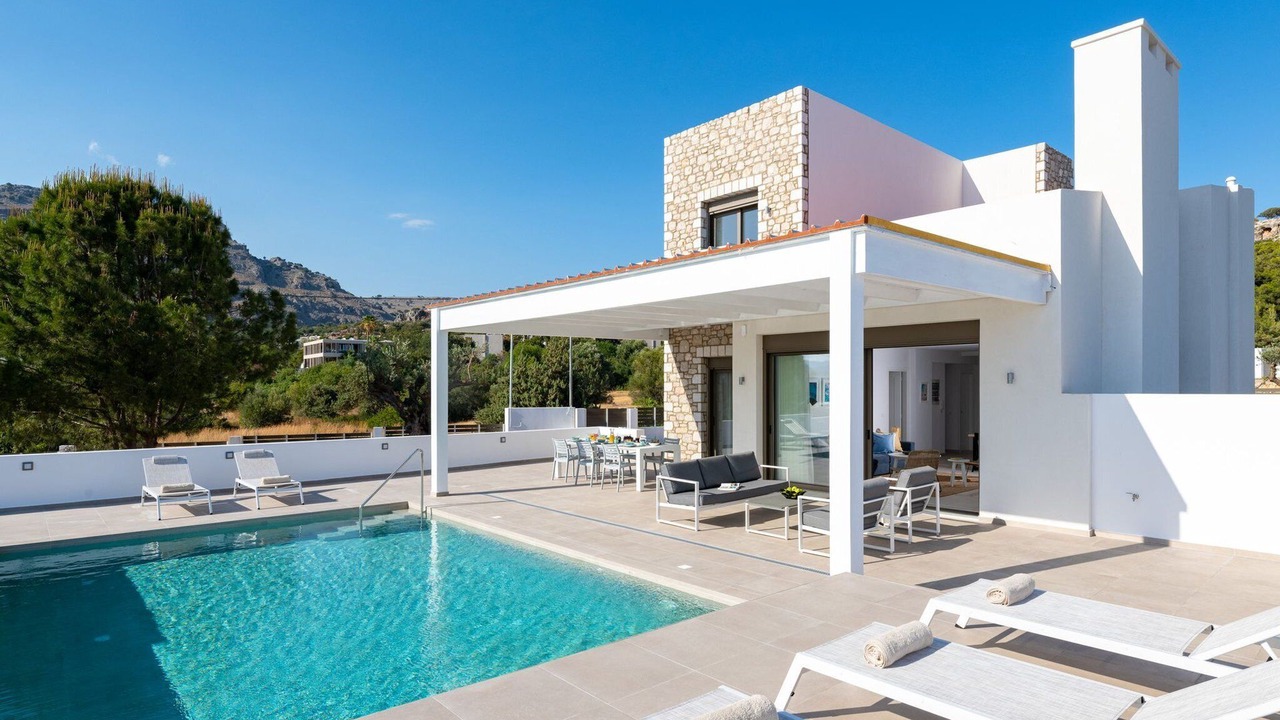 Photo of Others in Pefkos