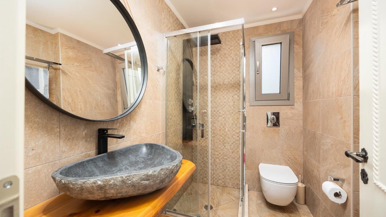 Photo of Bathroom in Spanokhorion