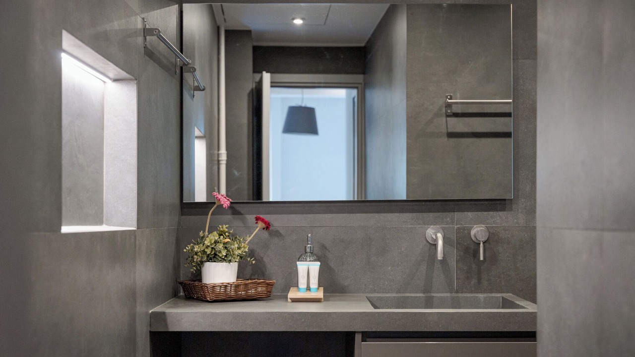 Photo of Bathroom in Mets