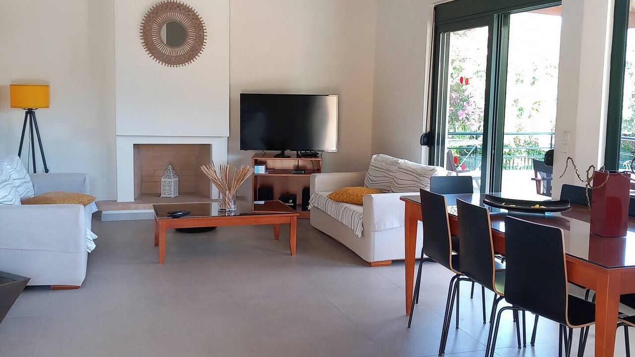 Photo of Livingroom in Pyrgos Psilonerou