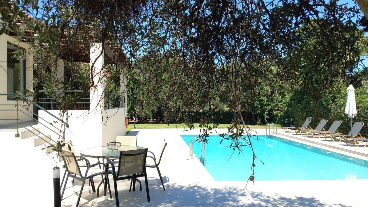 Photo of Outdoor in Pyrgos Psilonerou