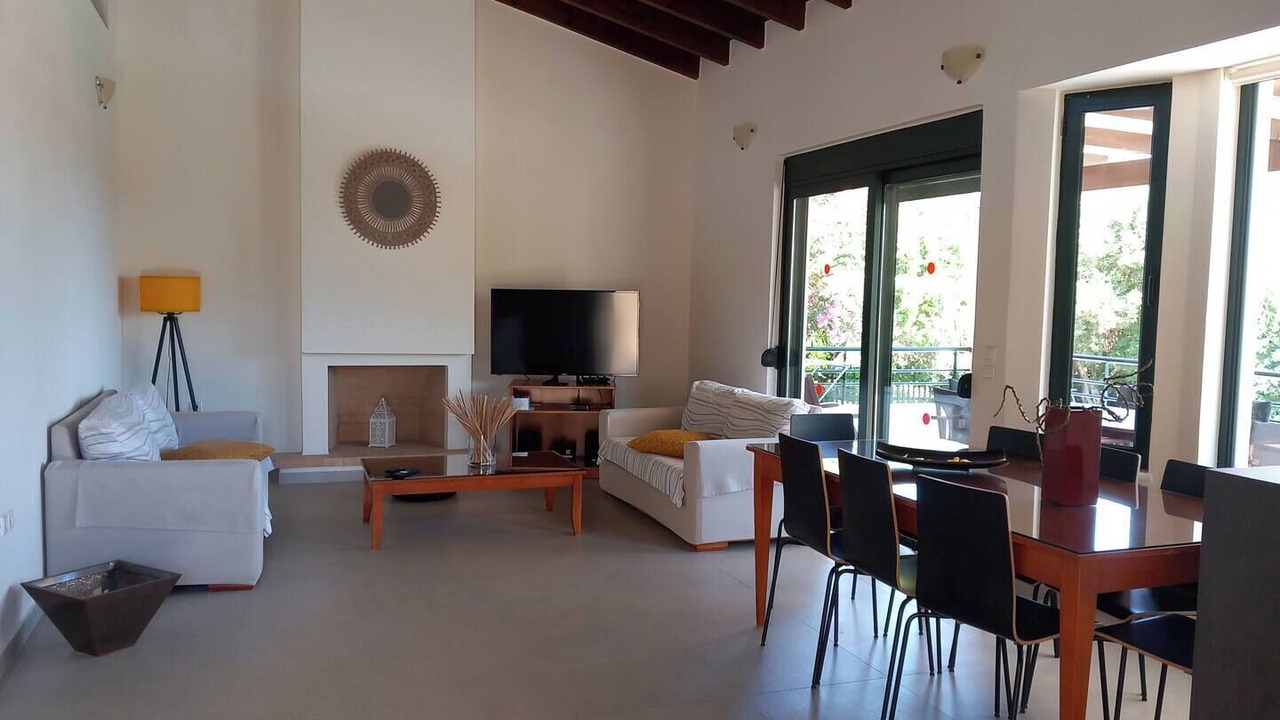 Photo of Livingroom in Pyrgos Psilonerou