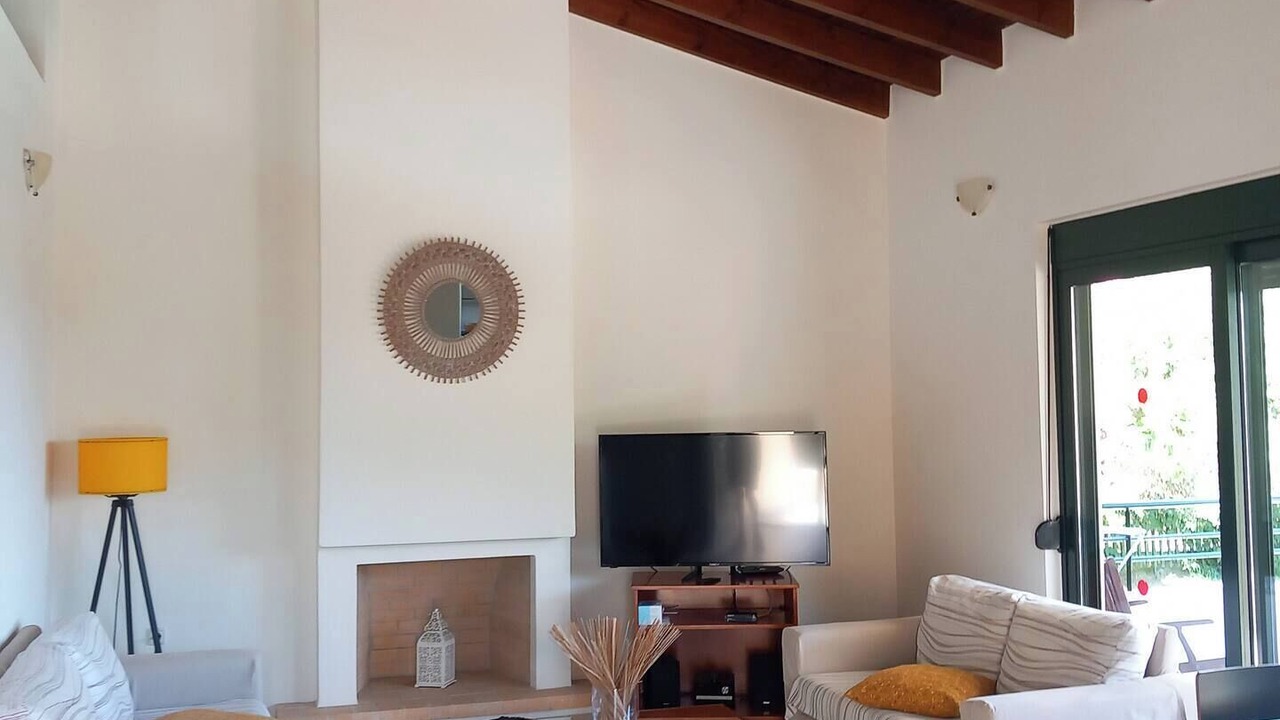 Photo of Livingroom in Pyrgos Psilonerou