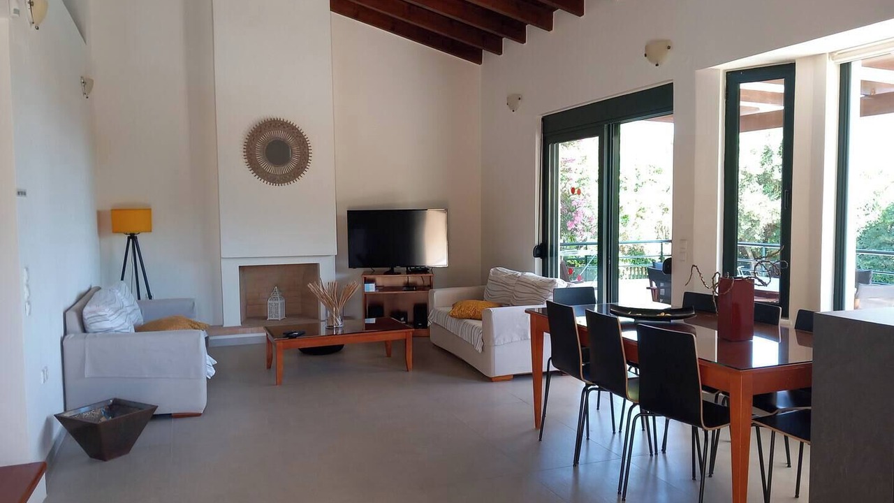 Photo of Livingroom in Pyrgos Psilonerou