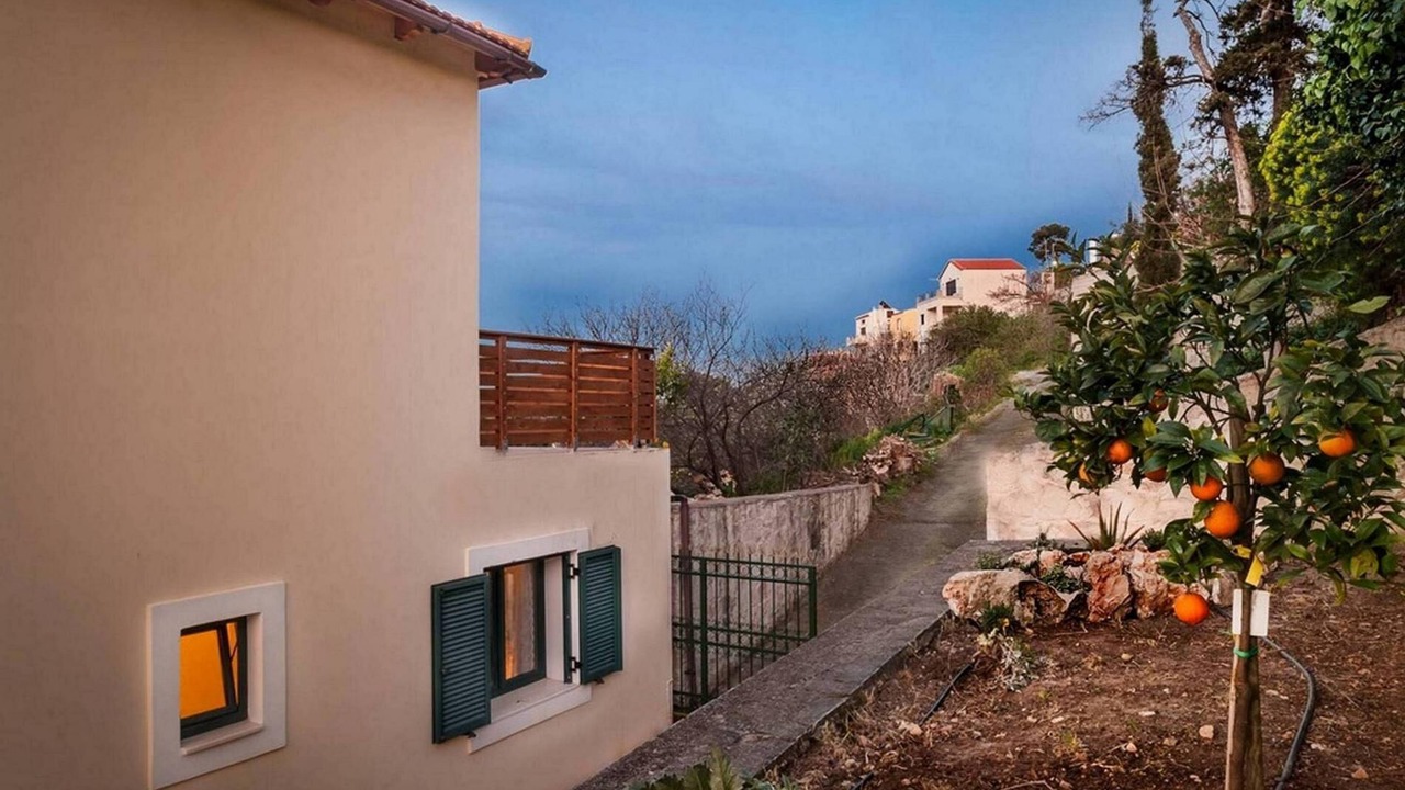 Photo of Outdoor in Makhairoi