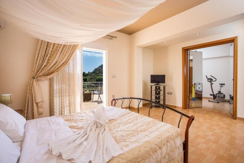 Photo of Bedroom in Rhodes Town