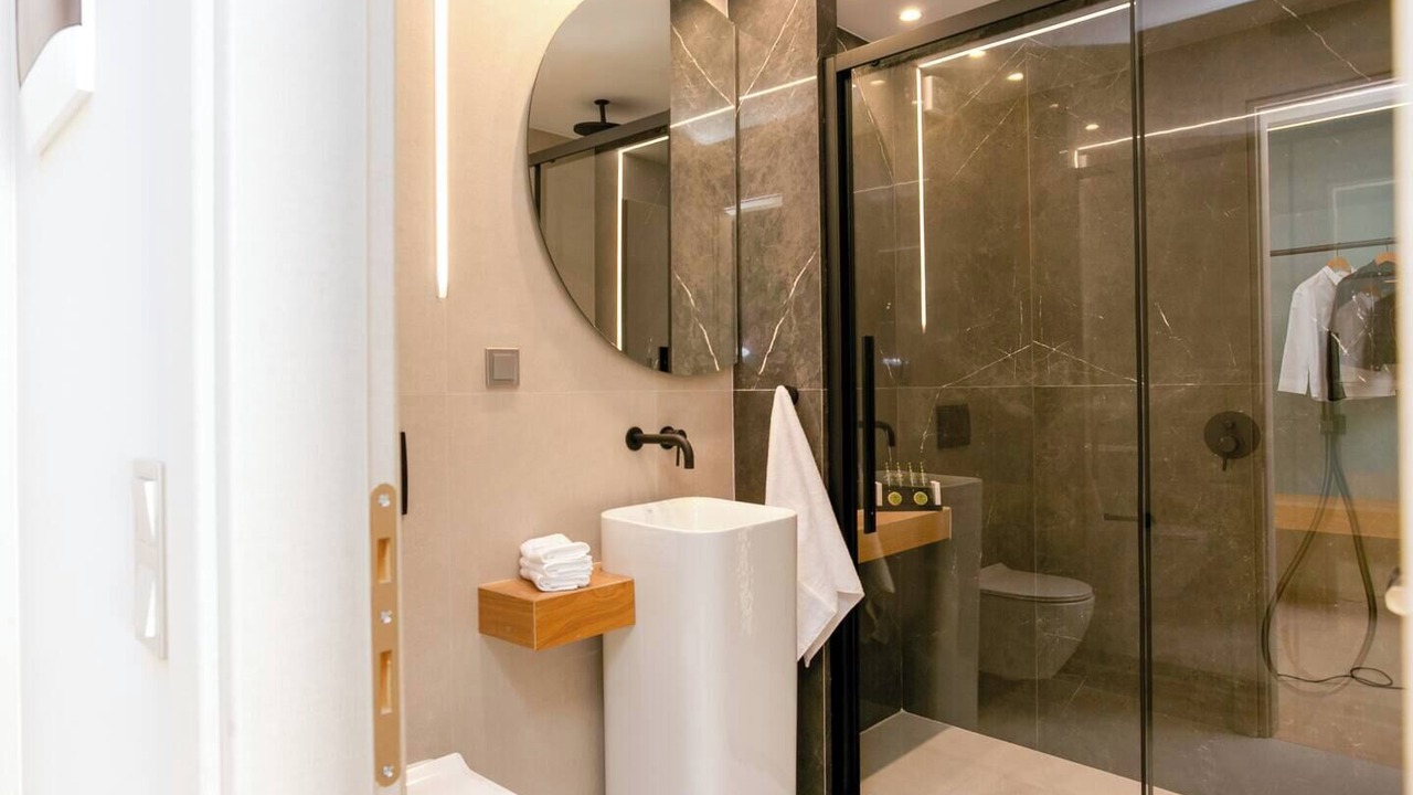 Photo of Bathroom in Ladadika