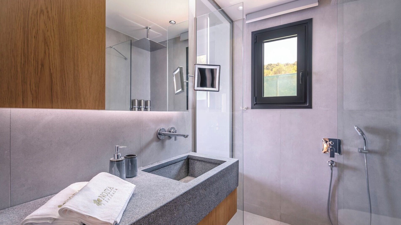 Photo of Bedroom in Evgiros