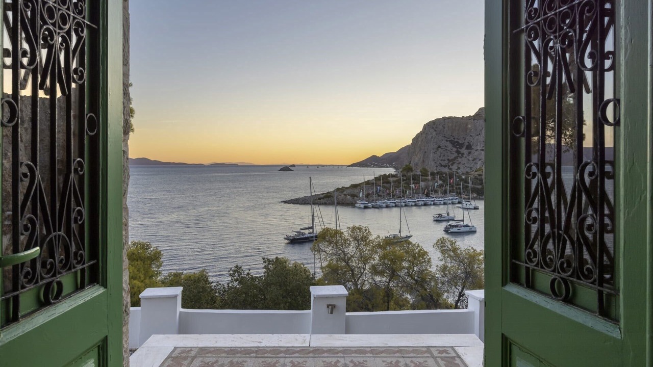Photo of Others in Hydra