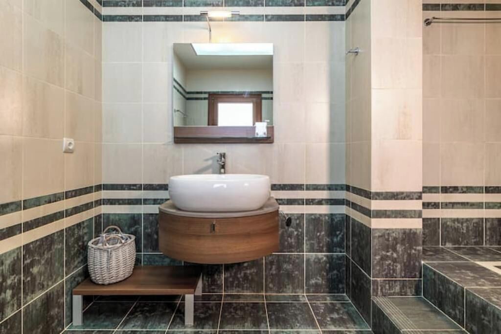 Photo of Bathroom in Rodhia