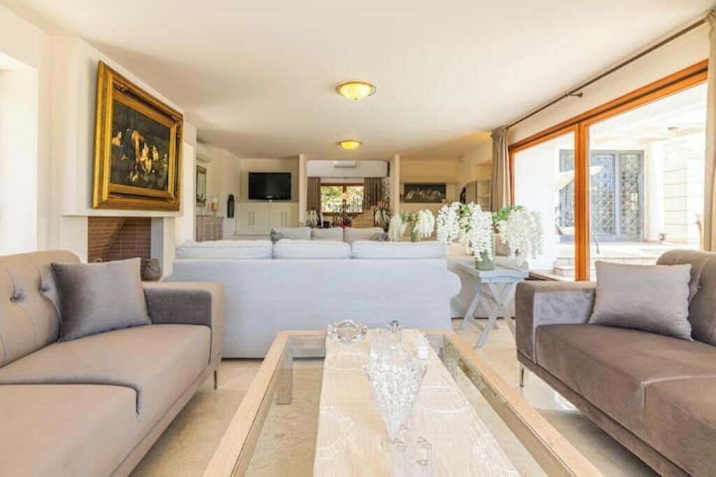 Photo of Livingroom in Rodhia