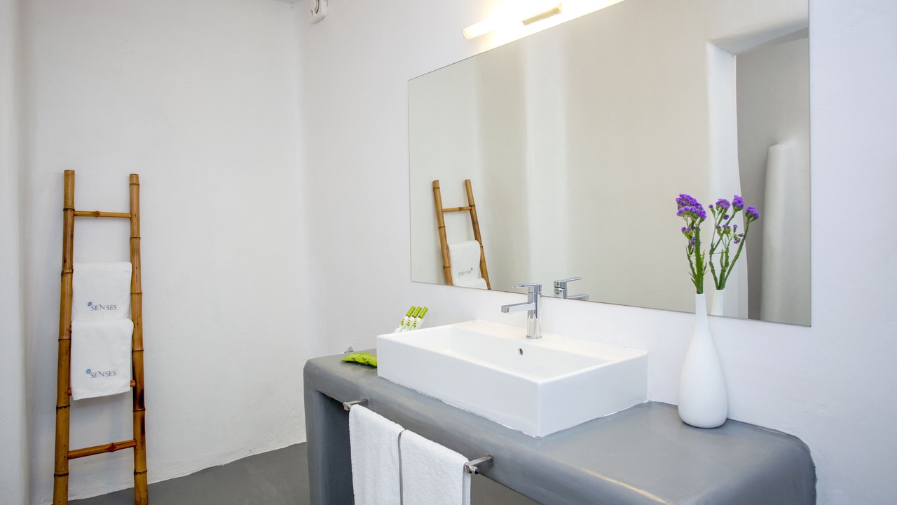 Photo of Bathroom in Elia