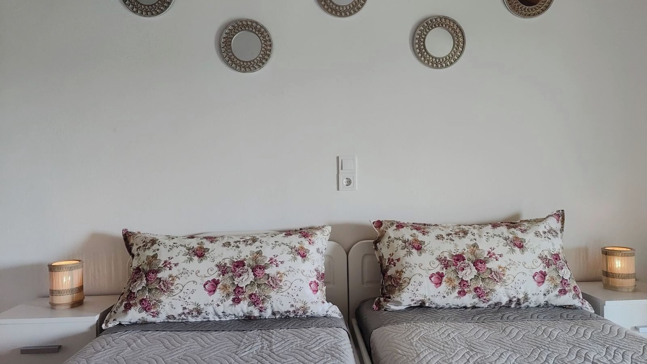 Photo of Bedroom in Peroulion