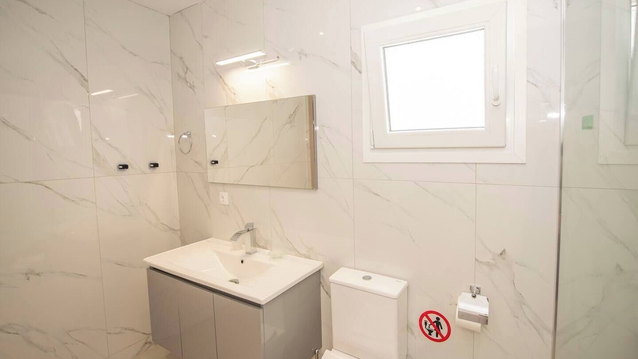 Photo of Bathroom in Agios Stefanos Avliotes