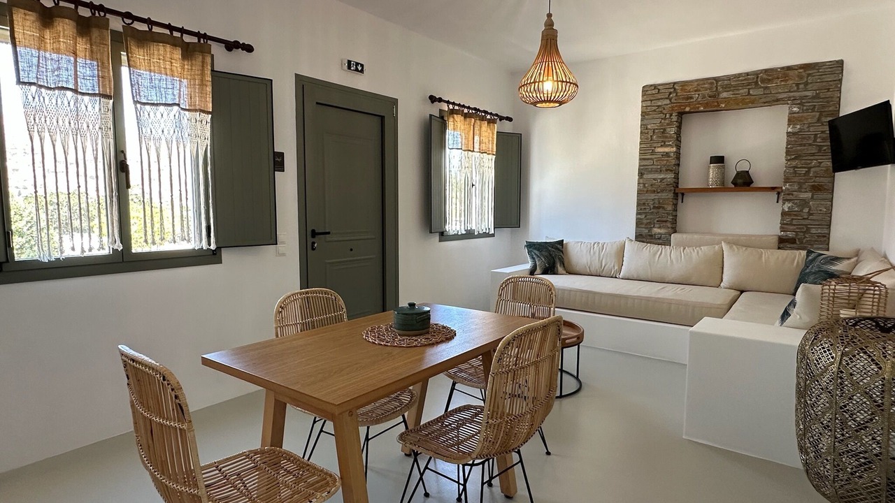 Photo of Livingroom in Ormos Korthiou