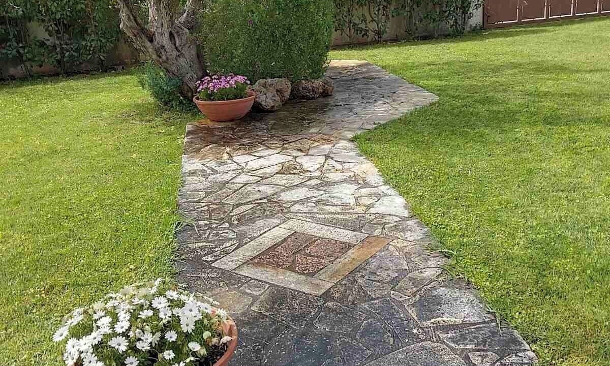 Photo of Outdoor in Longos