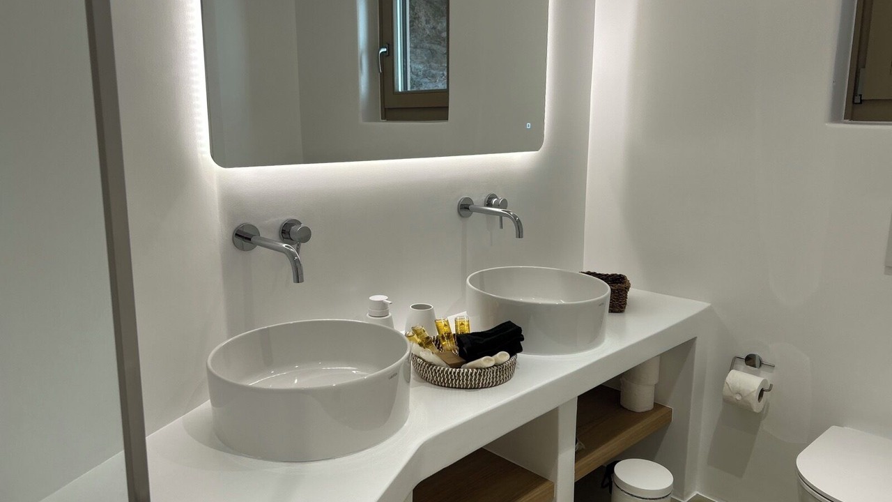 Photo of Bathroom in Chora Folegandros