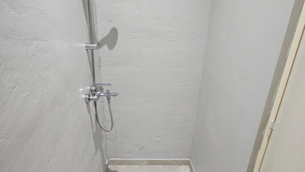 Photo of Bathroom in Aigaleo