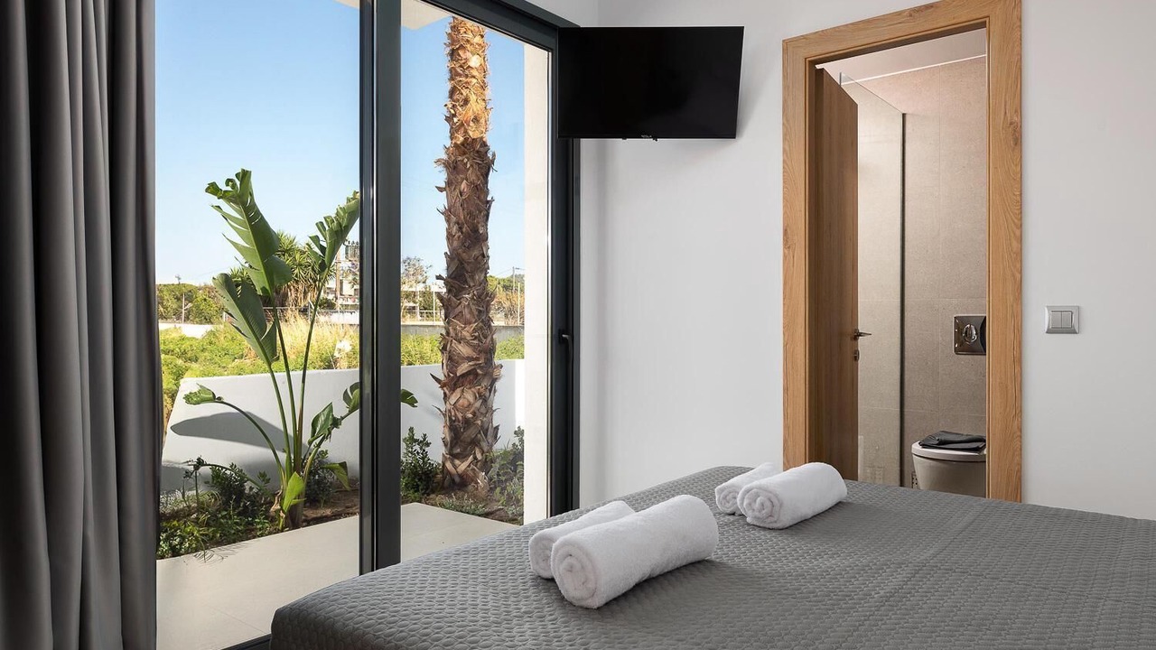 Photo of Bedroom in Petaloudes