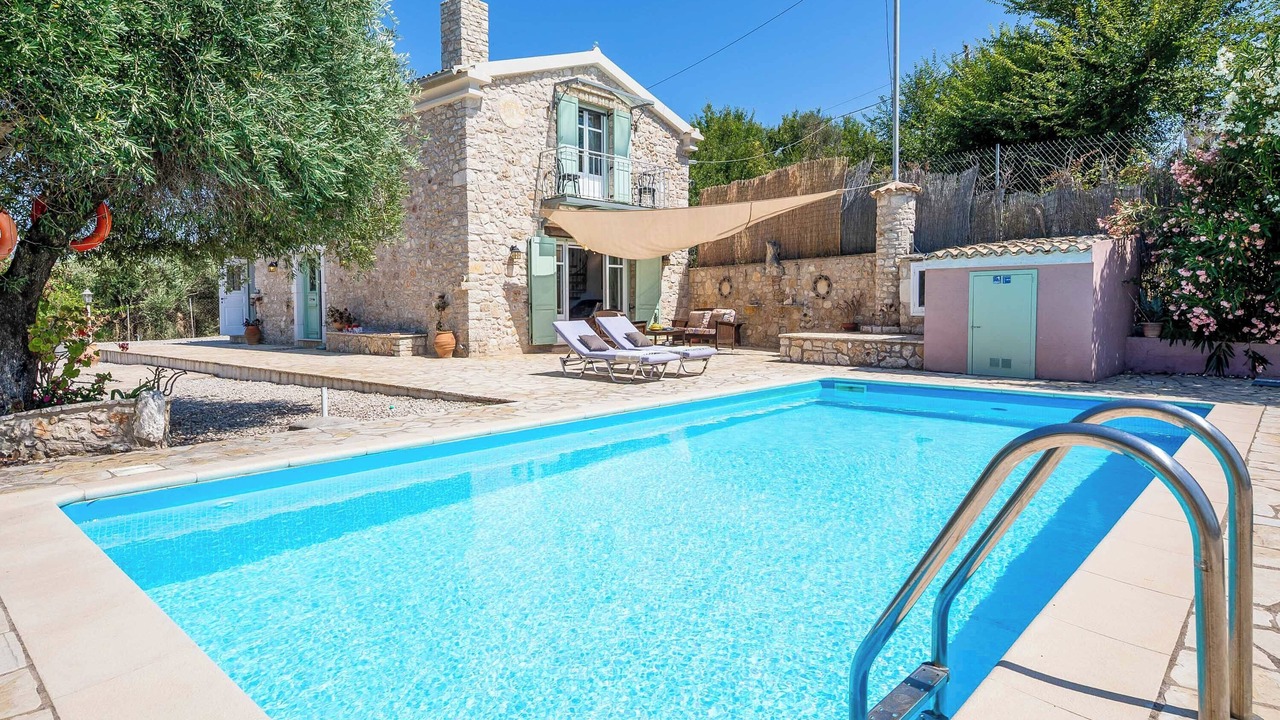 Photo of Outdoor in Peroulion