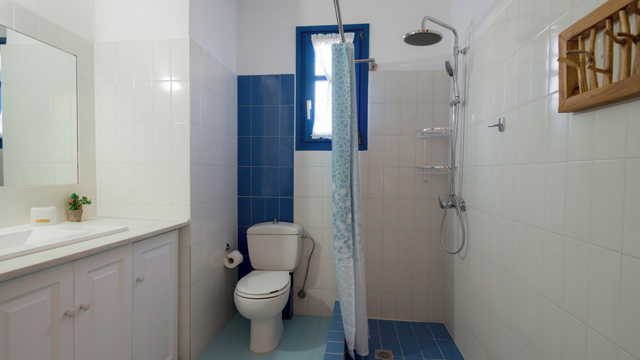 Photo of Bathroom in Ampelas