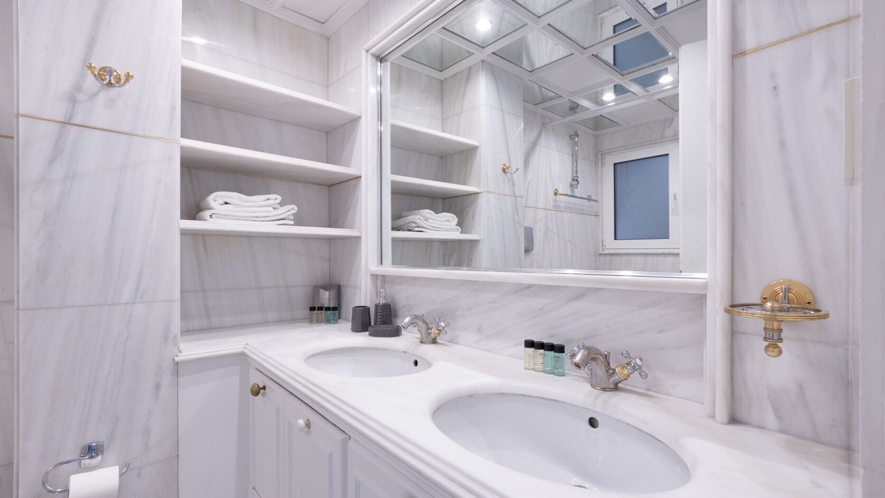 Photo of Bathroom in Anafiotika
