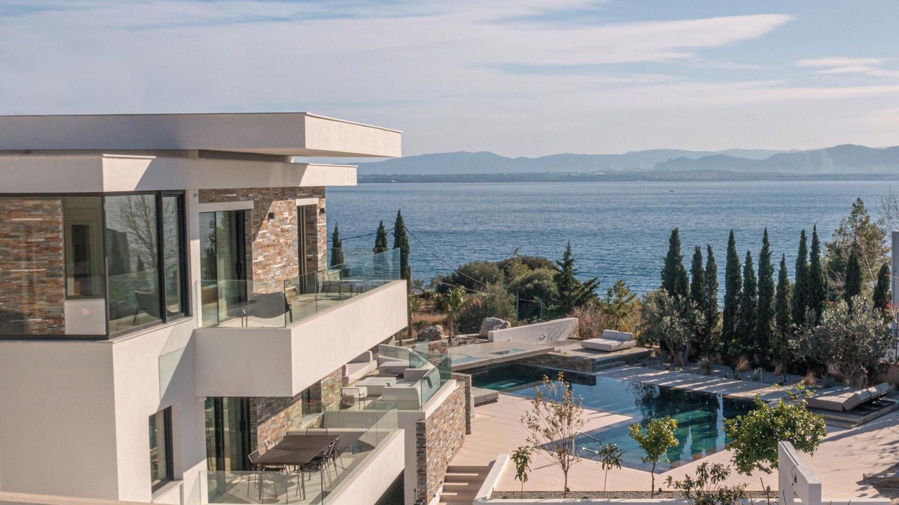 Photo of Others in Loutraki-Agioi Theodoroi
