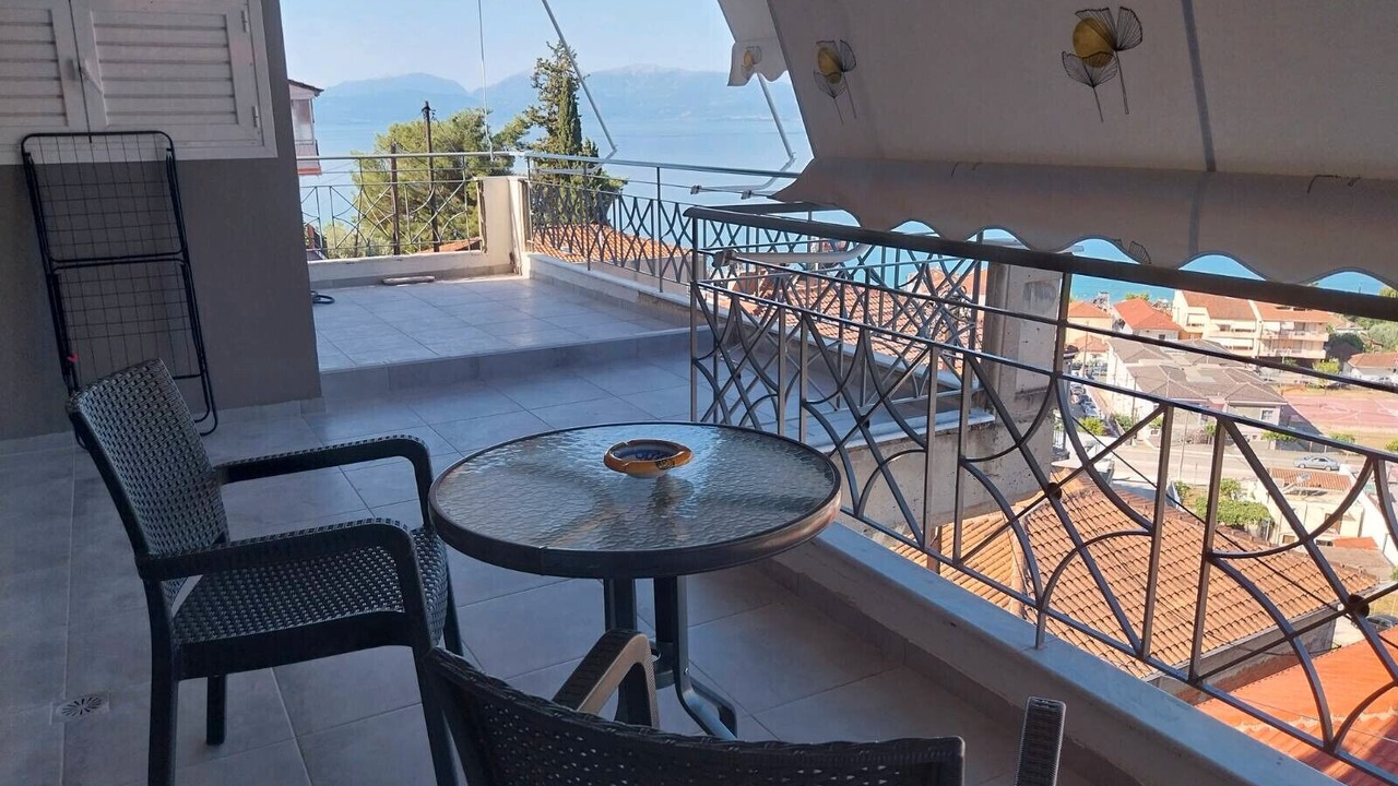 Photo of Patio Balcony in Menidion