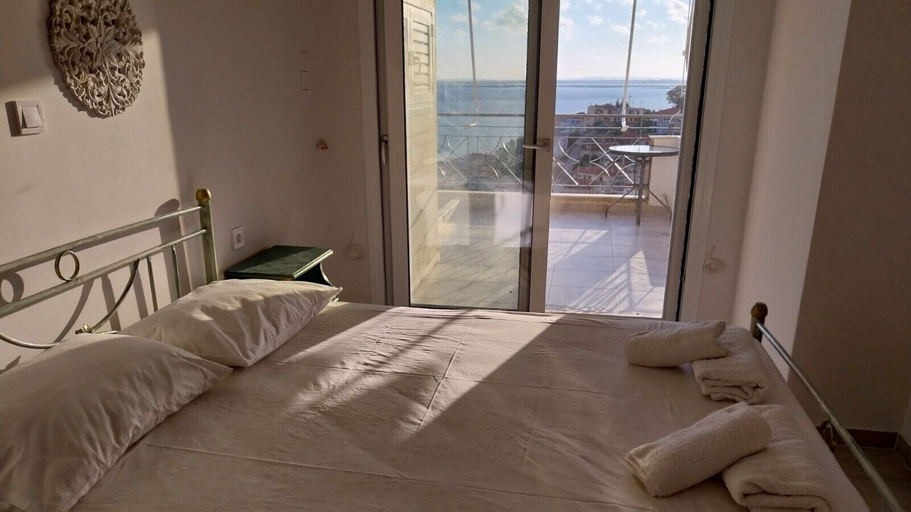 Photo of Bedroom in Menidion