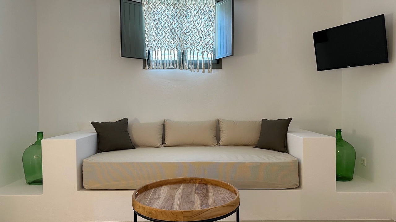 Photo of Livingroom in Ormos Korthiou