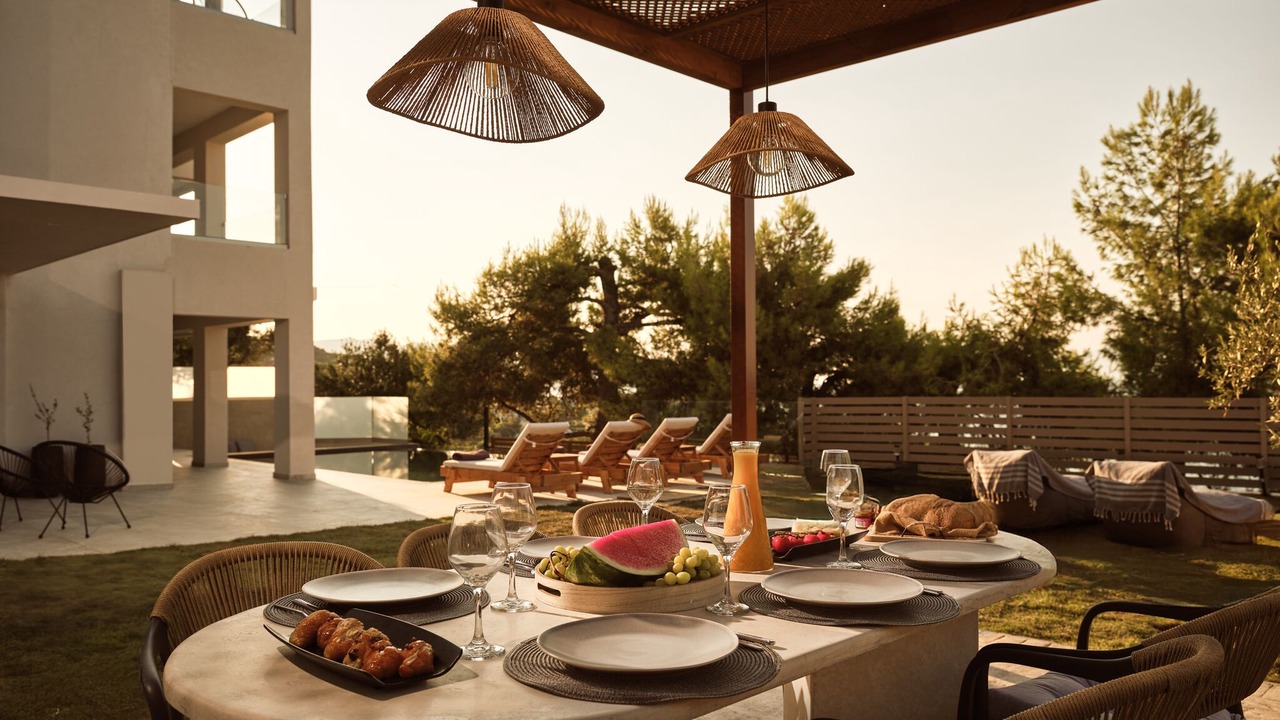 Photo of Others in Alikanas