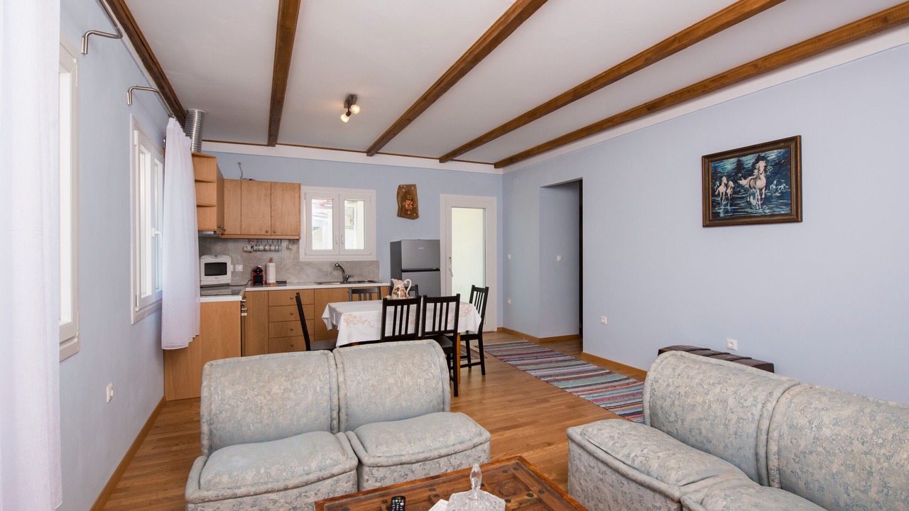 Photo of Livingroom in Sivros