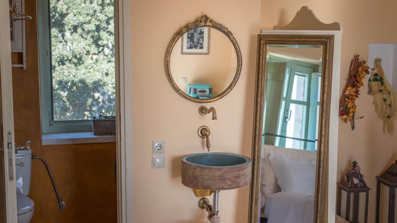 Photo of Bathroom in Omales
