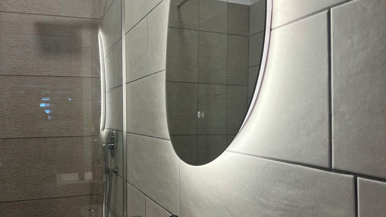 Photo of Bathroom in Drama