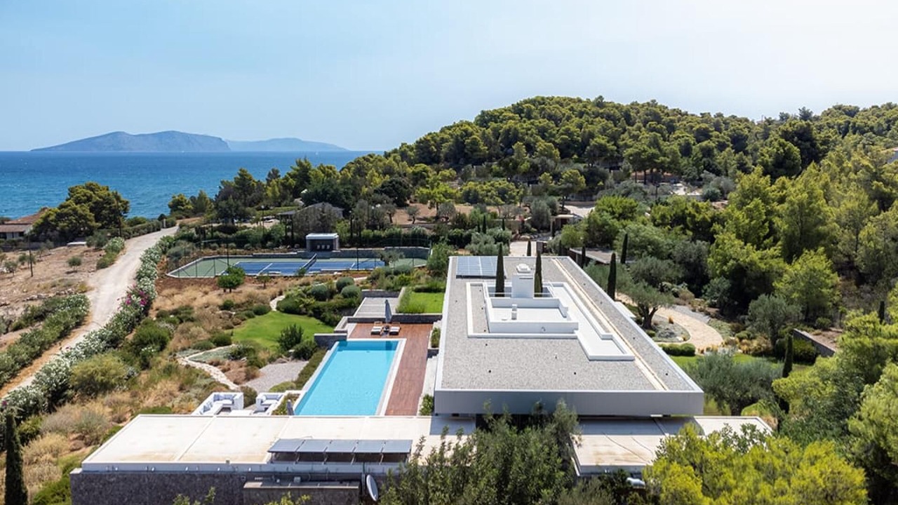 Photo of Outdoor in Petrothalassa
