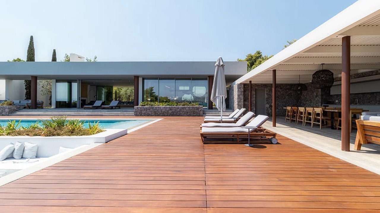 Photo of Outdoor in Petrothalassa
