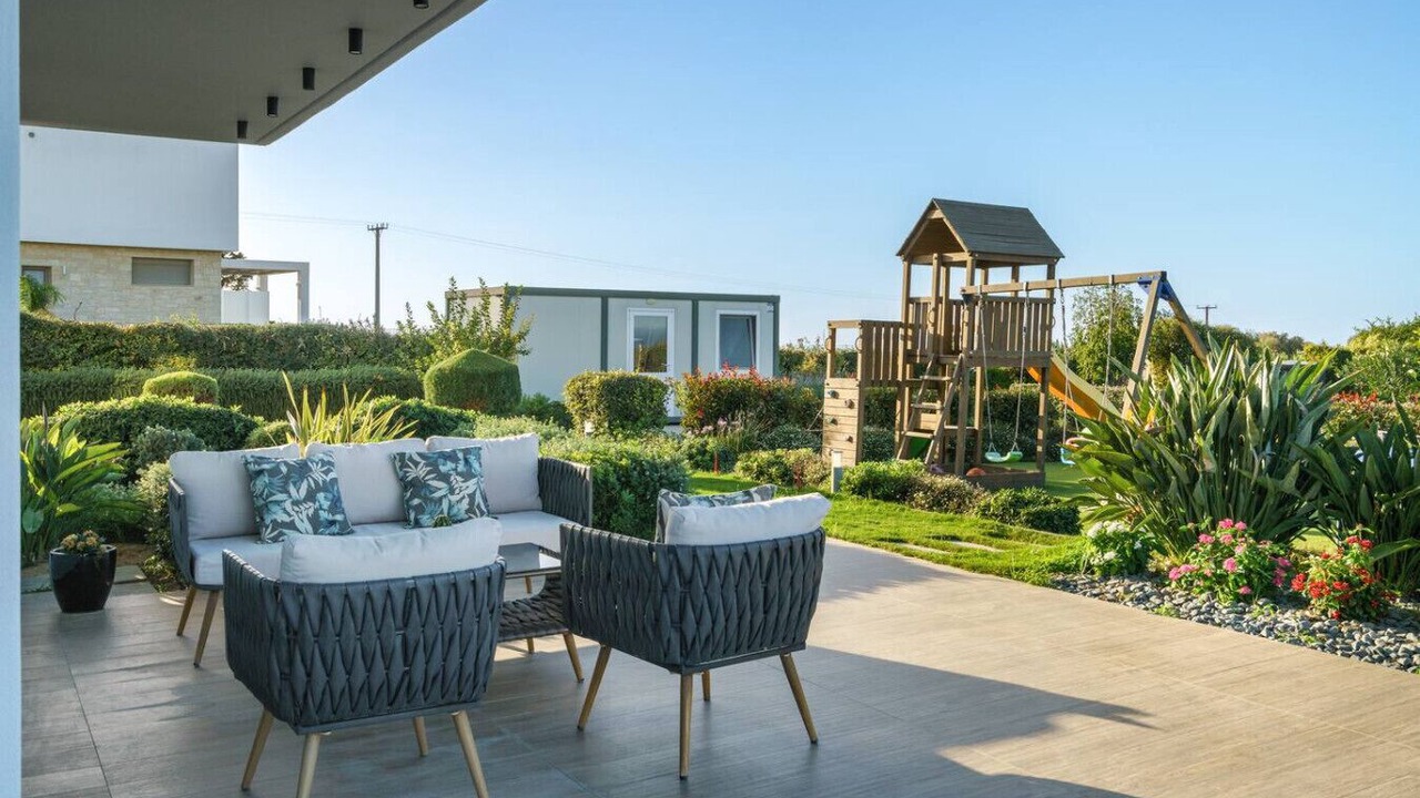 Photo of Patio Balcony in Adelianos Kampos