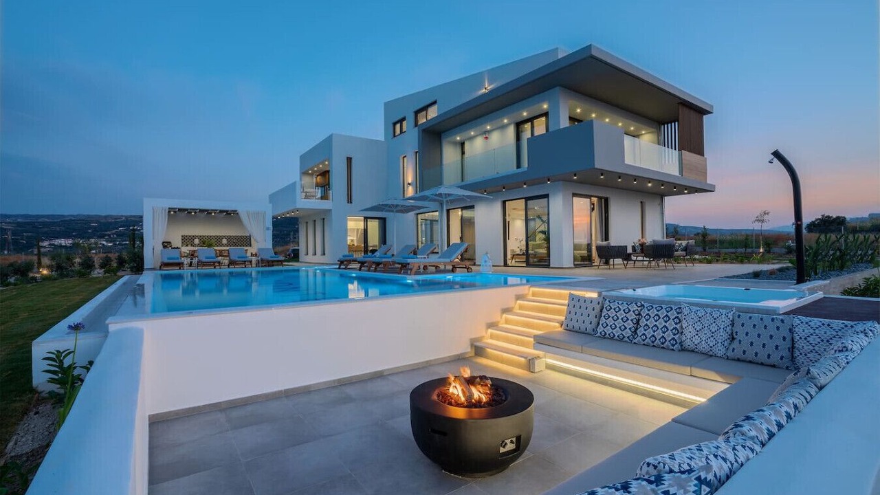 Photo of Outdoor in Adelianos Kampos