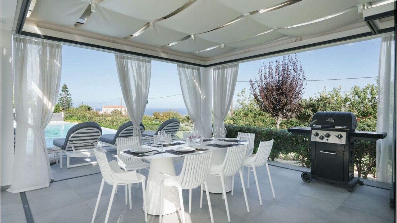 Photo of Outdoor in Adelianos Kampos