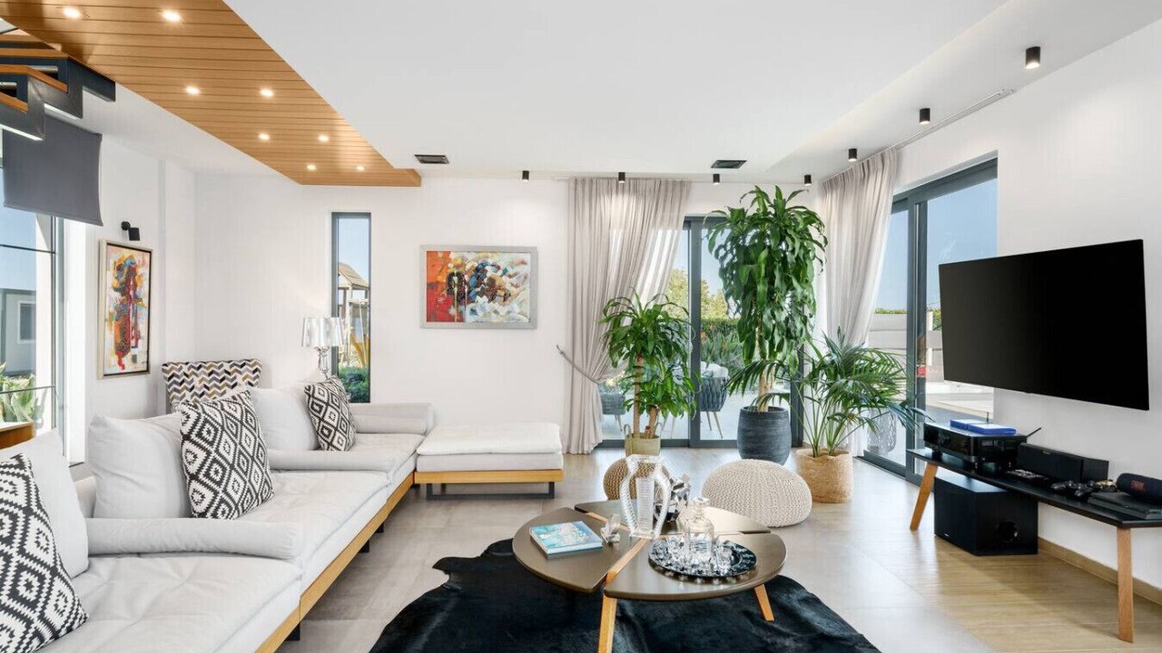 Photo of Livingroom in Adelianos Kampos